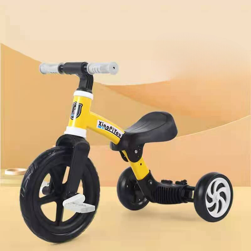 Xe chòi chân cho bé Babychic đa năng có thể điều chỉnh yên xe và bánh xe sau, giữ thăng bằng tốt
