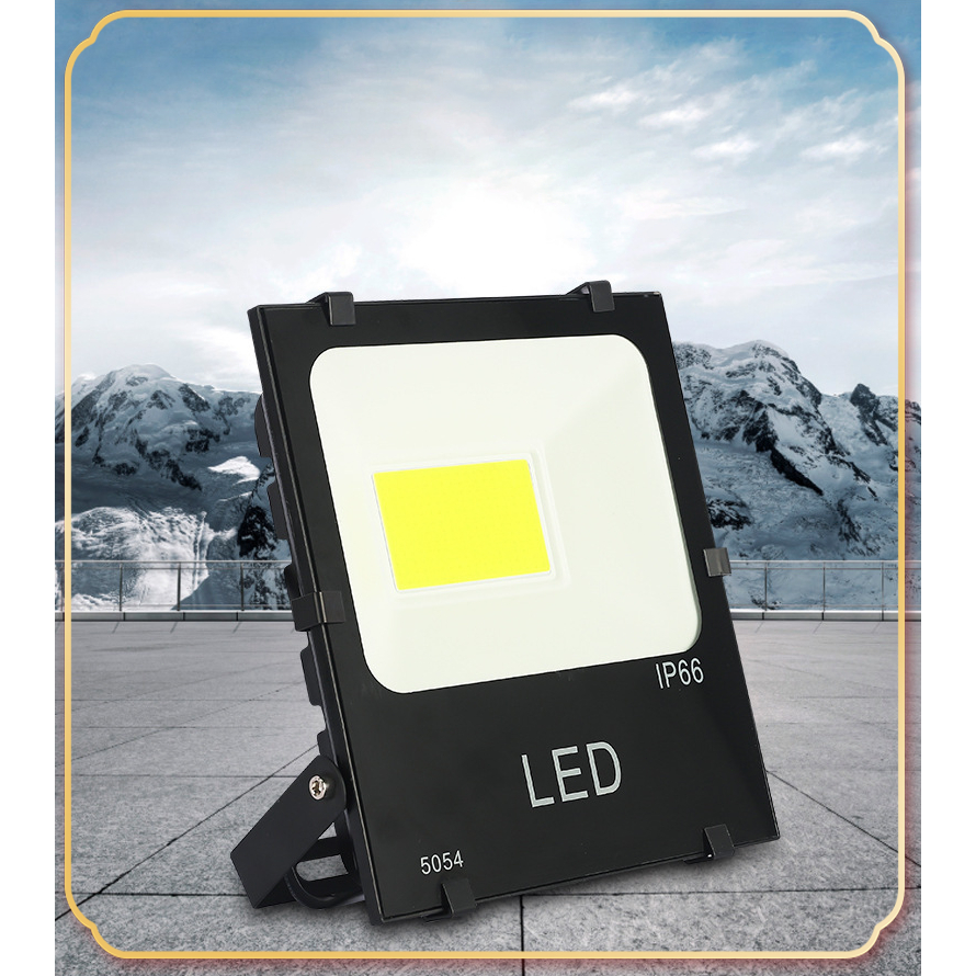 CarisĐèn pha led ngoài trời 100w chiếu sáng sân chiếu ánh sáng ngoài trời không thấm nước chiếu sáng cố định，đủ công suấ