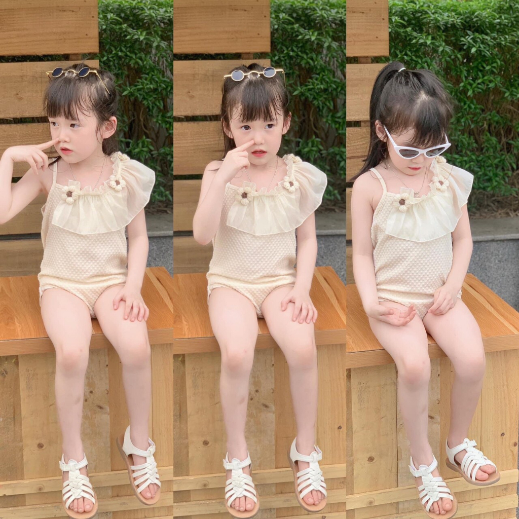 Bộ bikini đồ bơi cho tiểu công chúa màu be cổ bèo hoa thời trang biển hè 2023