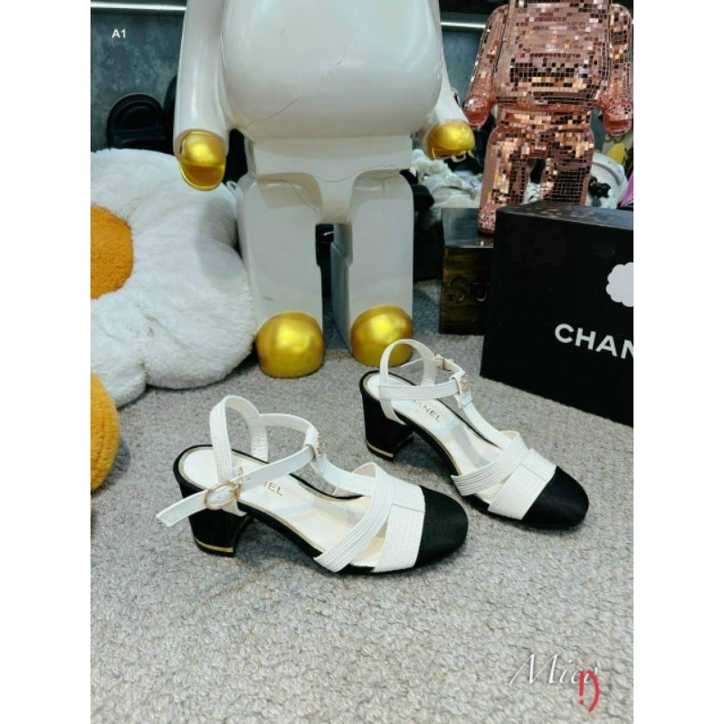 Sandal cao gót bít mũi Hà Hồ quai hậu gót trụ 5 phân oder 5 ngày