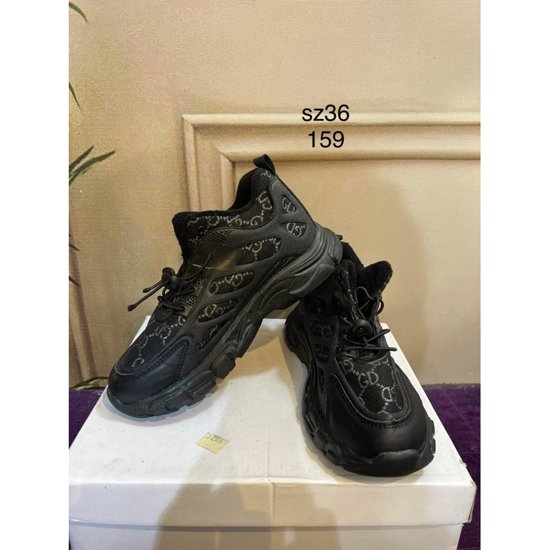 Giày thể thao độn đế