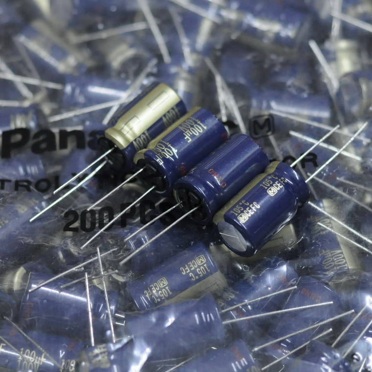 C02 Tụ điện màu xanh đen 100uF 100V 105 độ