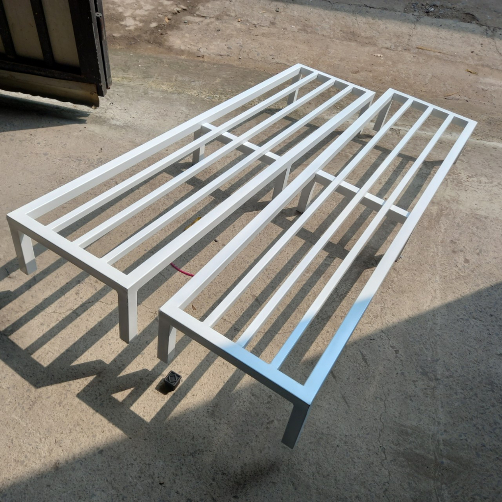 Kệ sắt Dài 120cm, Rộng 30cm, Cao (10-15-20)cm, 3 nan mặt, 6 chân, thép hộp 25x25mm, dùng kê chậu cây hoa cảnh nặng