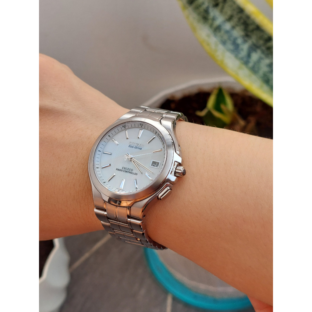 Đồng hồ nam Citizen Exceed eco drive Titanium chạy pin năng lượng hàng Si