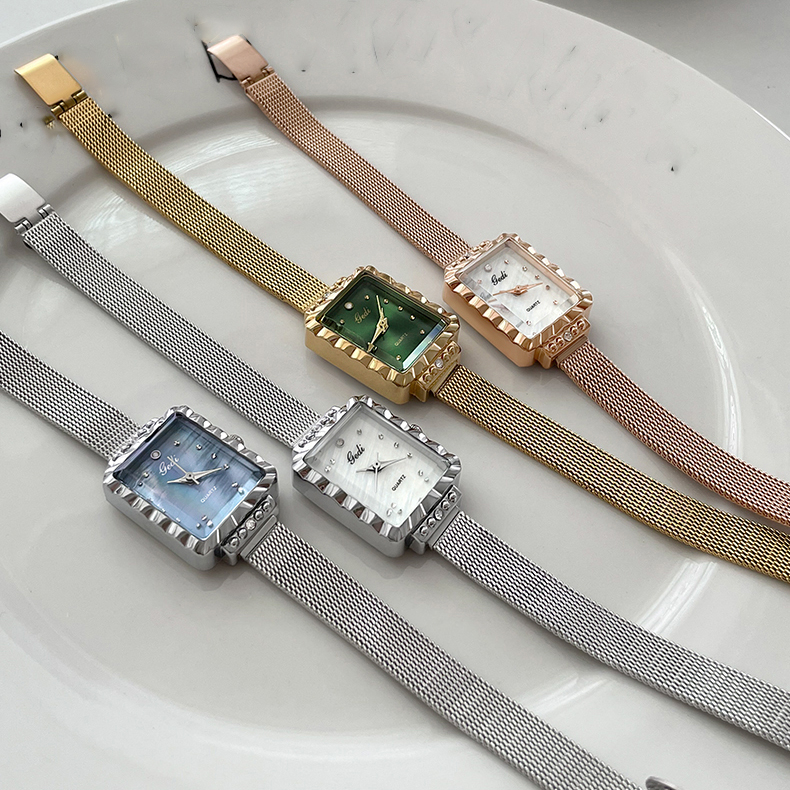 Đồng hồ nữ đeo tay chính hãng dây kim loại mặt vuông chống nước đẹp LaCy Watch V25