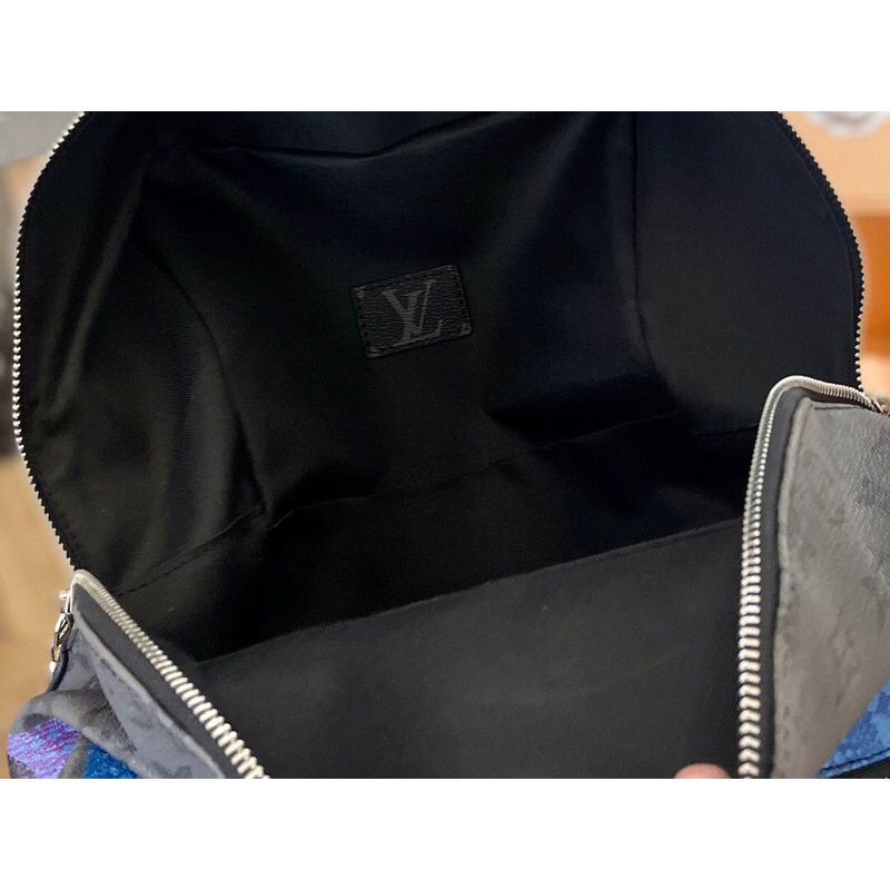 Balo “LV x YK Discovery Backpack” New 2023 - Size 30*40*20cm - Da canvas - Bản SUP