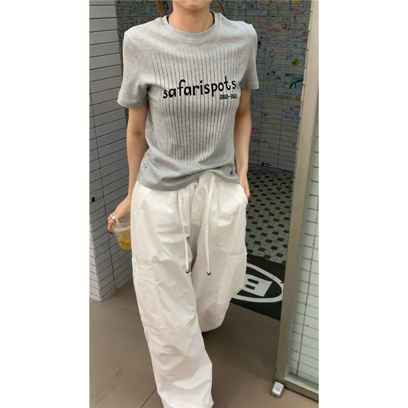 Áo Thun Basic Croptop Màu Xám & Trắng Uzllang Dễ Thương Siêu Hot