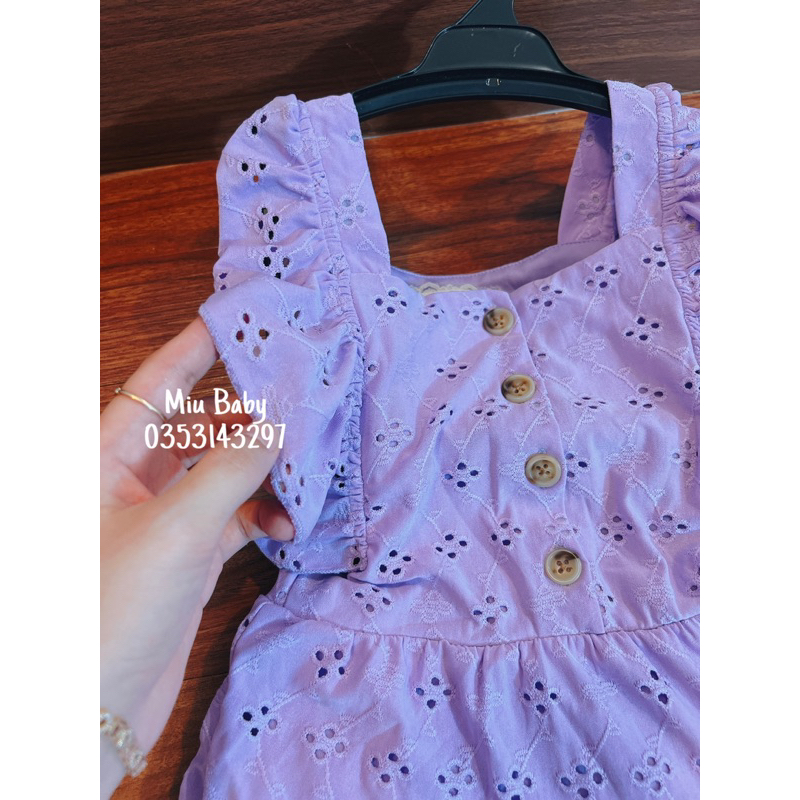 Váy tím cổ vuông tay rủ bé gái xuat du