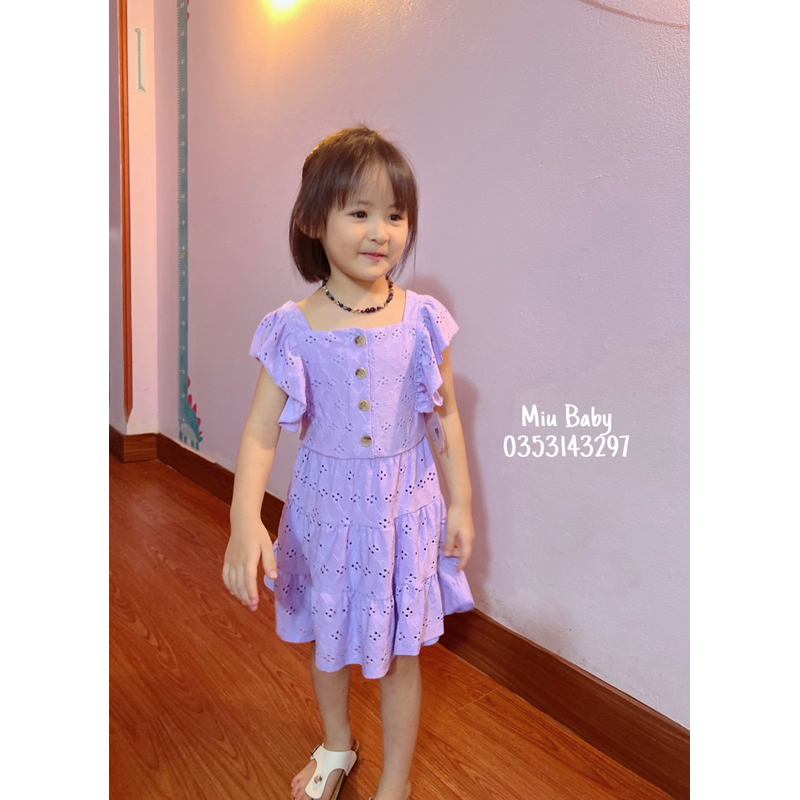 Váy tím cổ vuông tay rủ bé gái xuat du