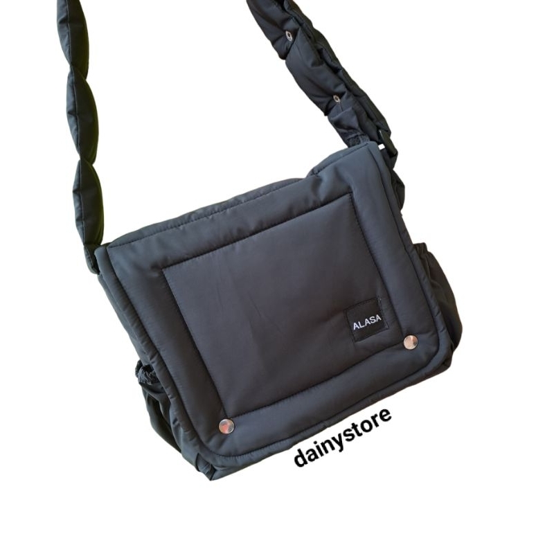 Túi đeo chéo chần bông đi học ,đi chơi, đi làm dainystore NẮP Ô VUÔNG