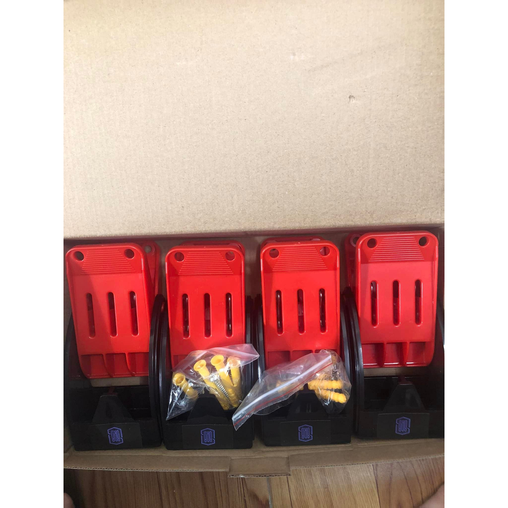 Bộ 4 kẹp treo thảm treo khăn lau oto SURAINBOW