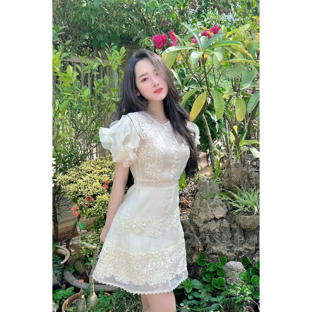 MAVEN - Váy dáng A cổ tròn phối ren đính kết Cara Dress