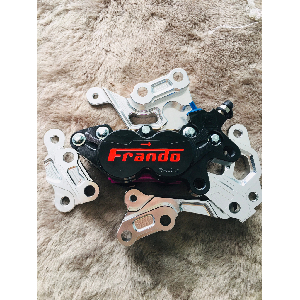 Heo Fanđo 4 Piston Màu đen bố hồng + Pát trước tất cả các dòng xe thông dụng