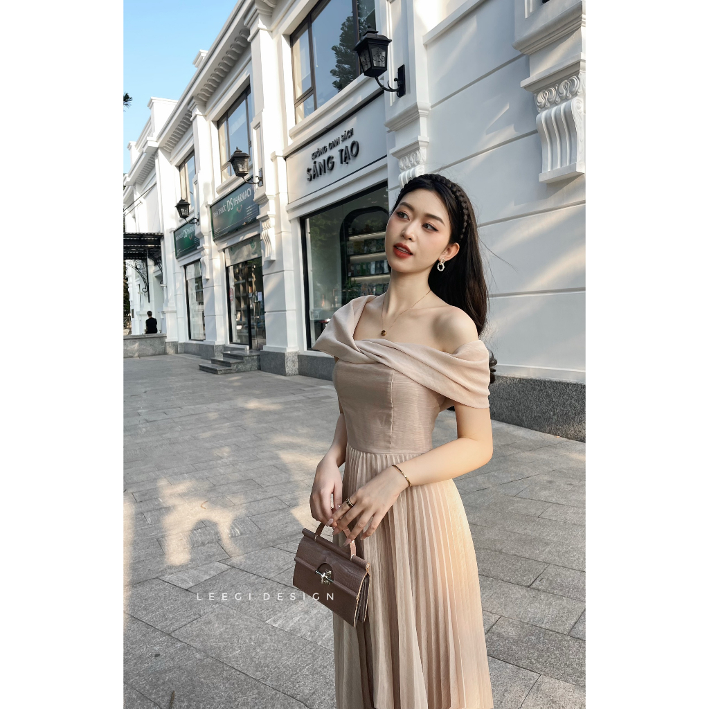 Váy chéo vai hồng xếp li dáng dài chất tơ nến LeeGi Design dự tiệc mùa hè Min6048