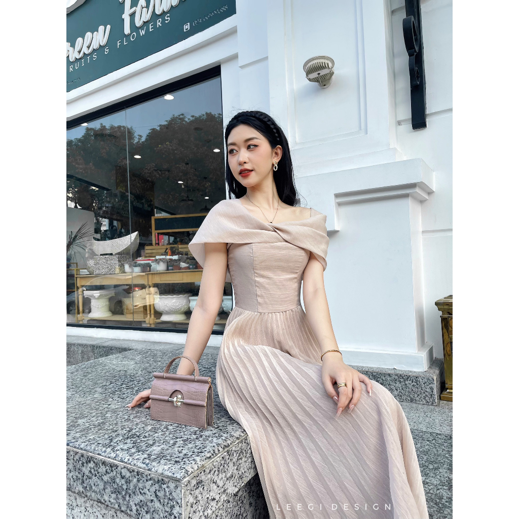 Váy chéo vai hồng xếp li dáng dài chất tơ nến LeeGi Design dự tiệc mùa hè Min6048