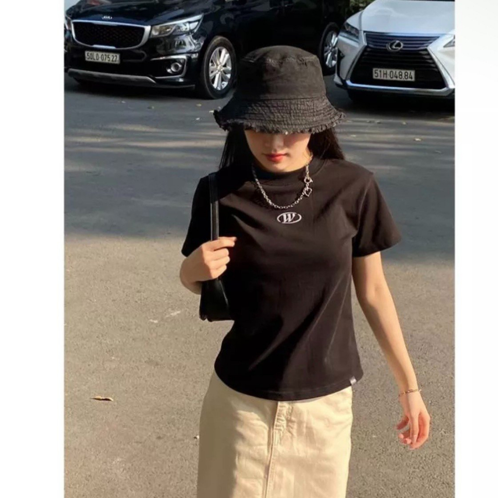 Áo phông babytee nữ áo thun cổ tròn ngắn tay lo go W chất cotton co giãn 2023