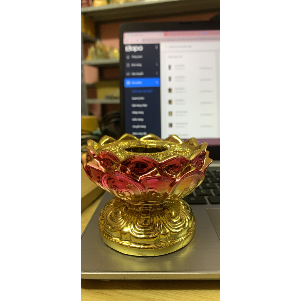 Đế cắm kinh luân