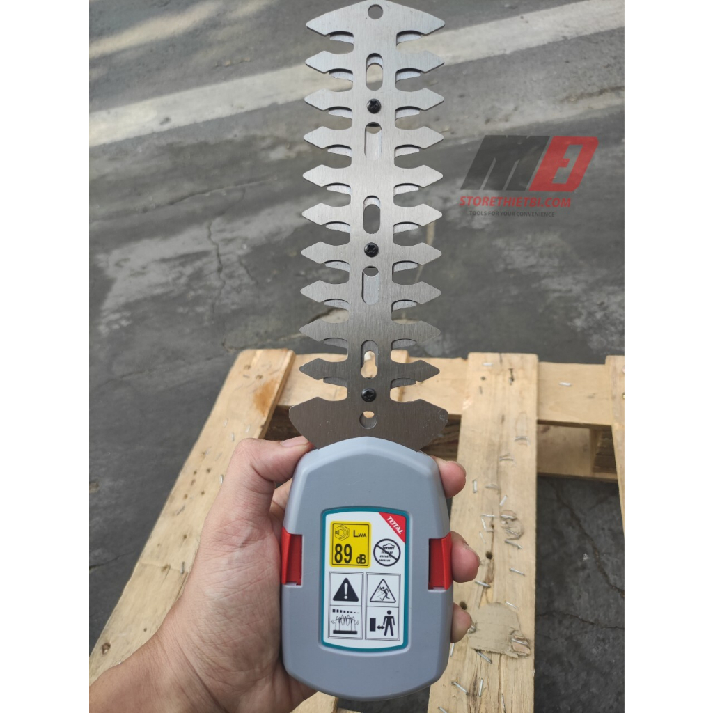 Máy Cắt Hàng Rào Dùng Pin Lithium 12V TOTAL / TSTLI1201 / Bảo Hành Chính Hãng 6 Tháng
