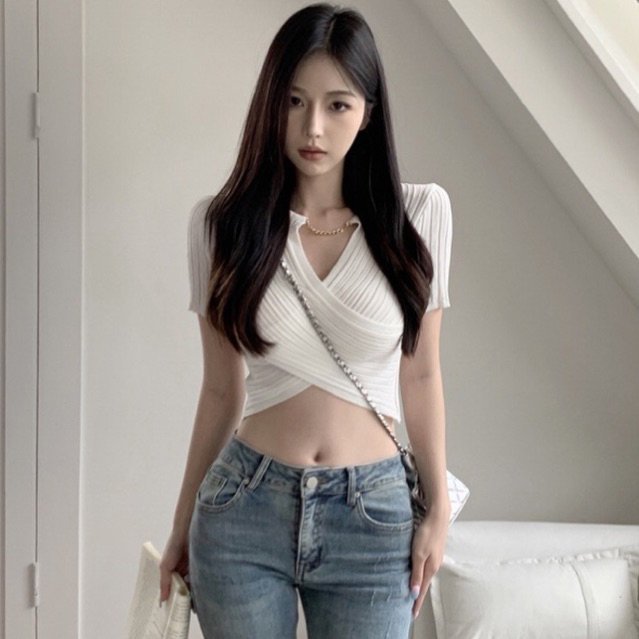Áo thun croptop freesize ngắn tay len dệt kim co dãn cổ chữ V phong cách Hàn Quốc