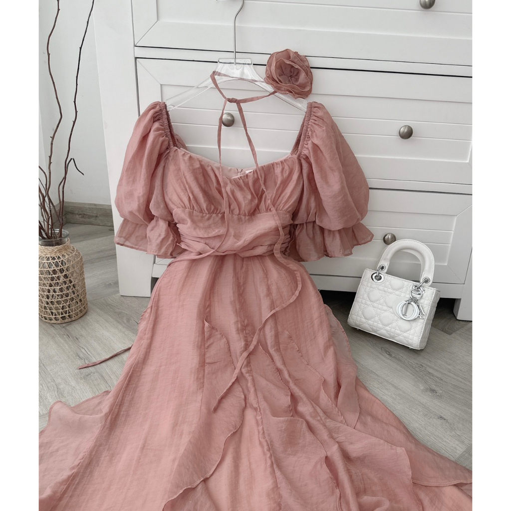 ĐẦM MIDI CÚP NGỰC MẶC ĐƯỢC 2 KIỂU VAI TAY PHỒNG BÈO TUA RUA (KÈM CHOKER HOA0