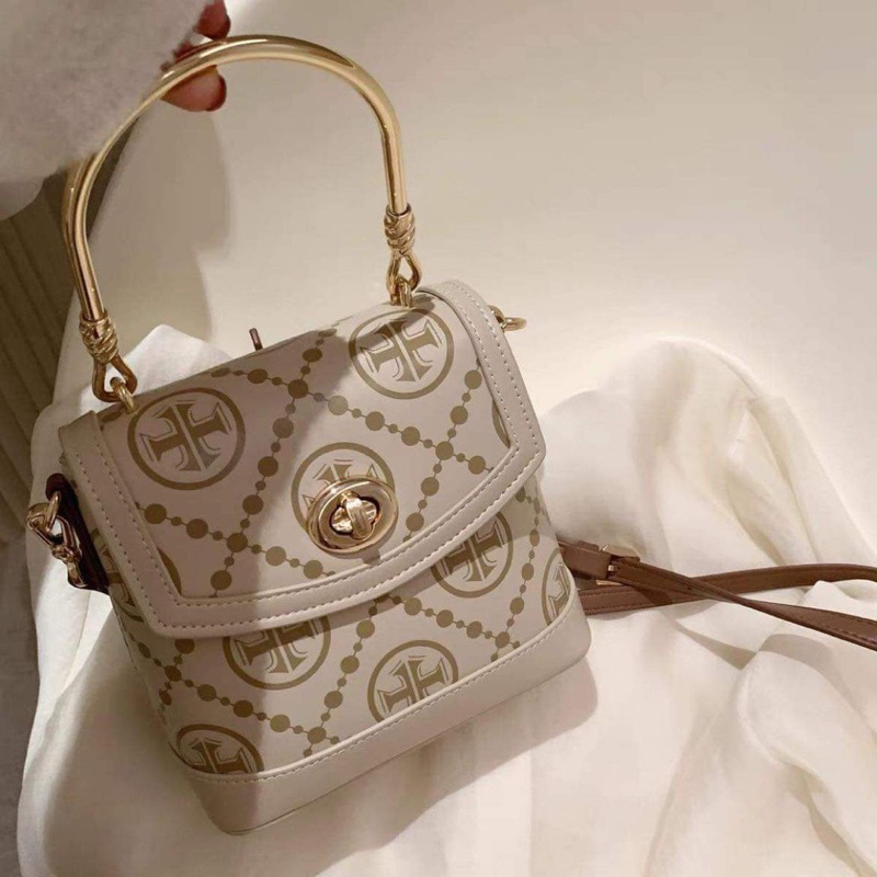 Túi xách nữ quai thép