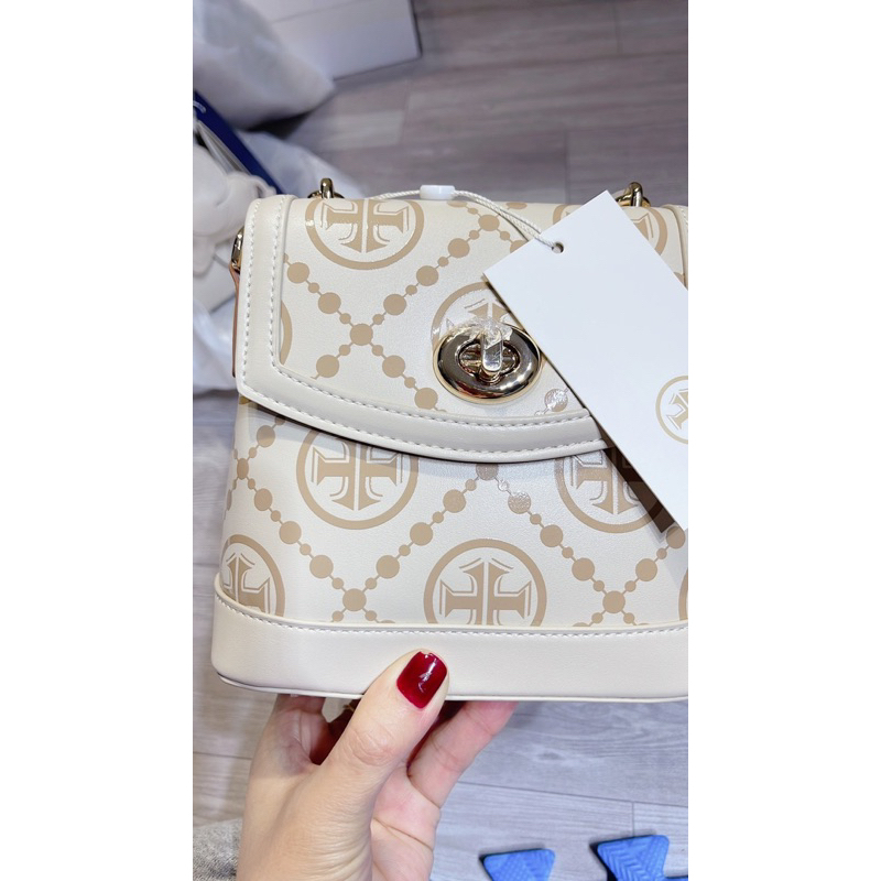 Túi xách nữ quai thép