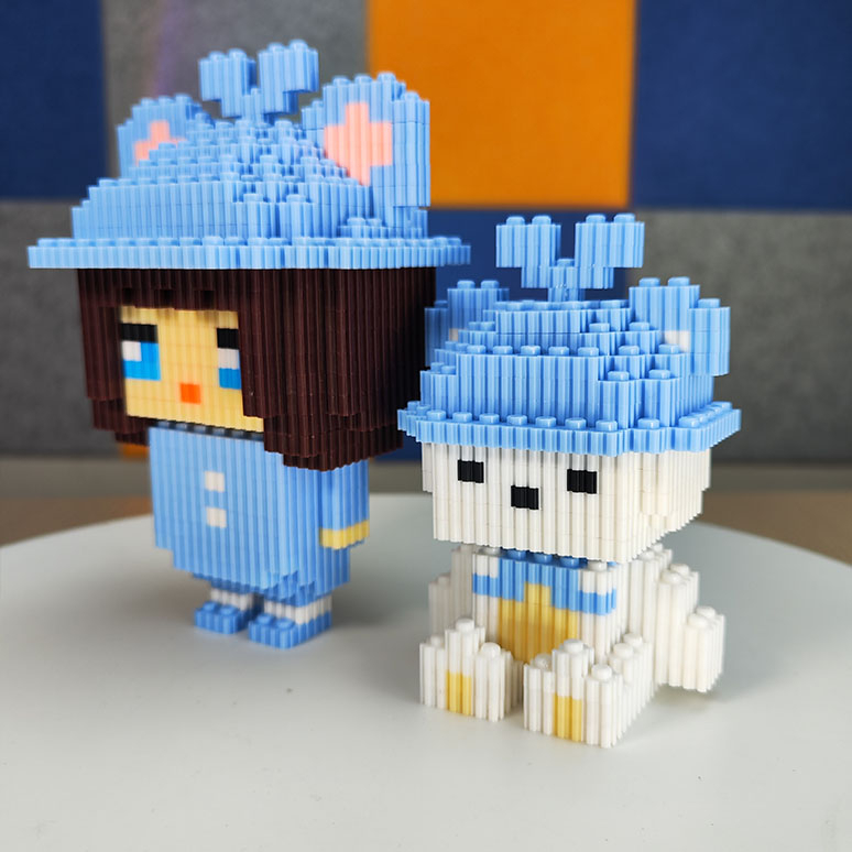 Bộ Lắp Ráp Mô Hình Simmy Baby và Gấu tuyết Chất Liệu Nhựa ABS Cao 15CM