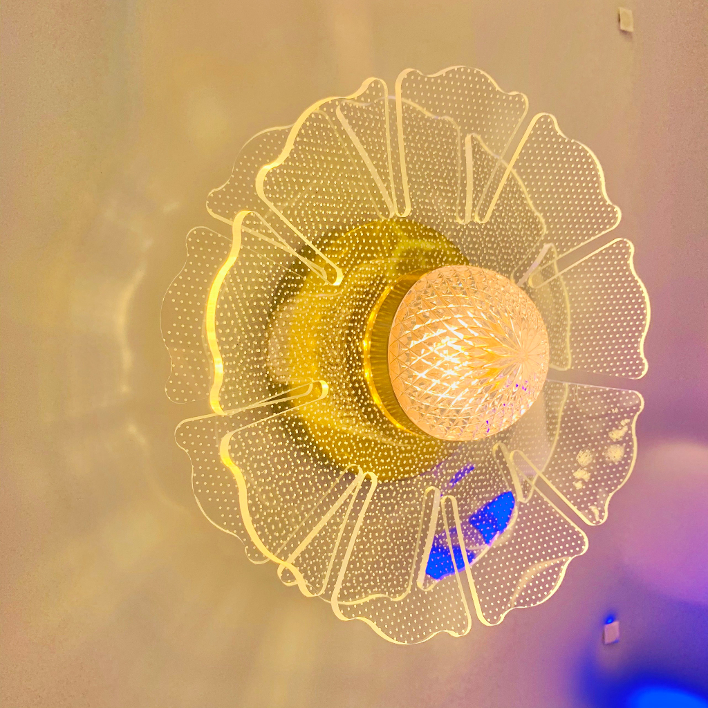 Đèn treo tường LED LUISS phong cách hiện đại, độc đáo.