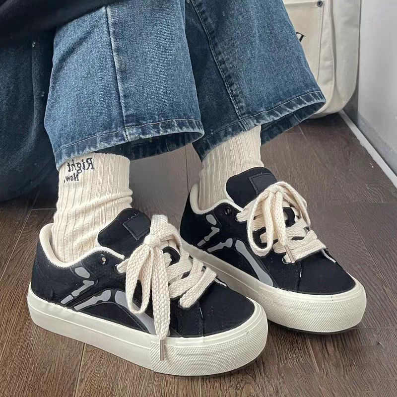 Giày ulzzang đế bánh mì tăng chiều cao họa tiết đáng yêu có phản quang