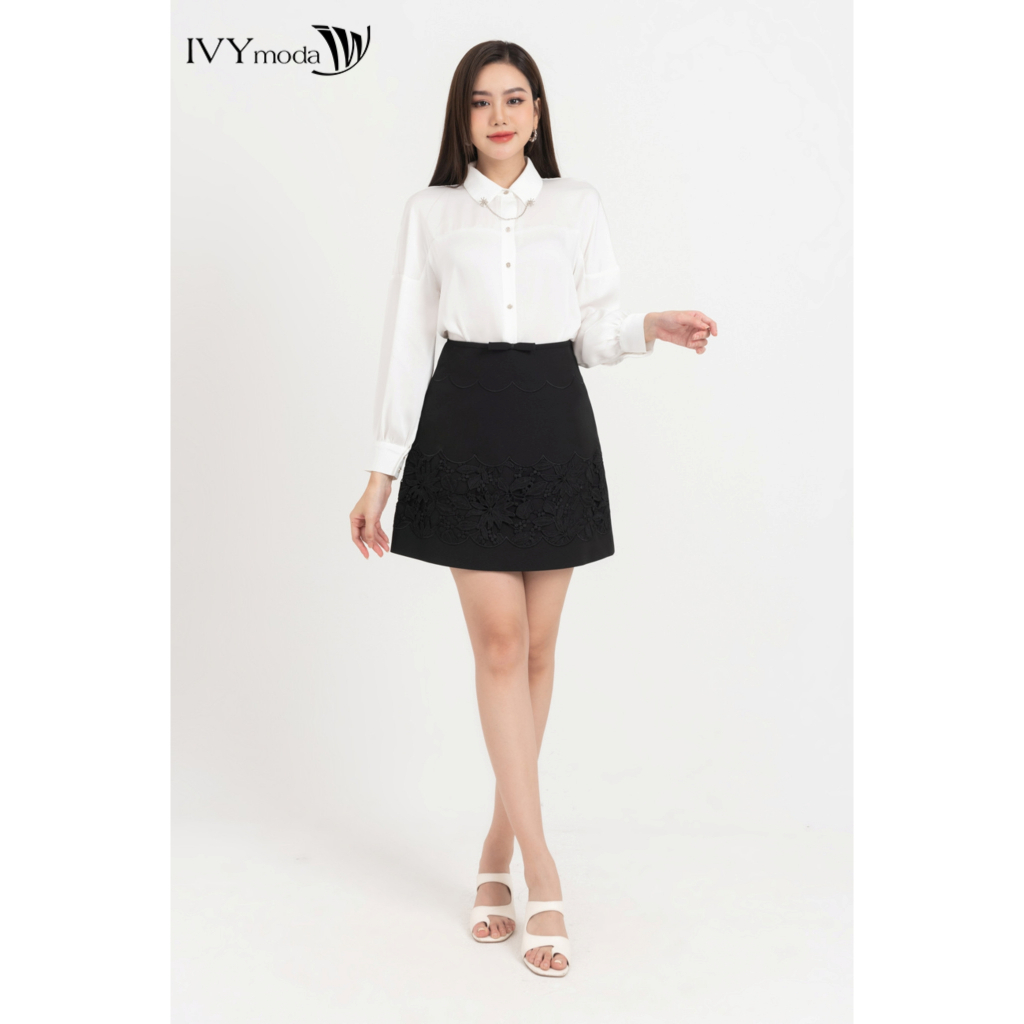 Chân váy chữ A phối viền hoa nổi IVY moda MS 31M8312