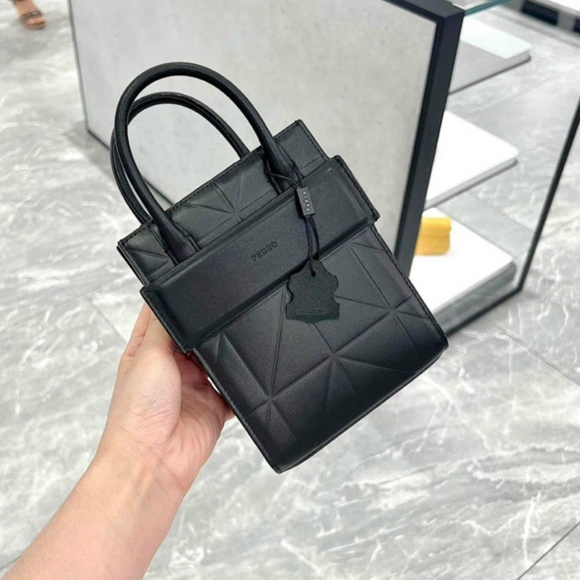 Túi Quai Xách & Đeo Chéo Ped Form Đứng Hoạ Tiết Caro Chéo Mẫu Mới 2023 Size 17