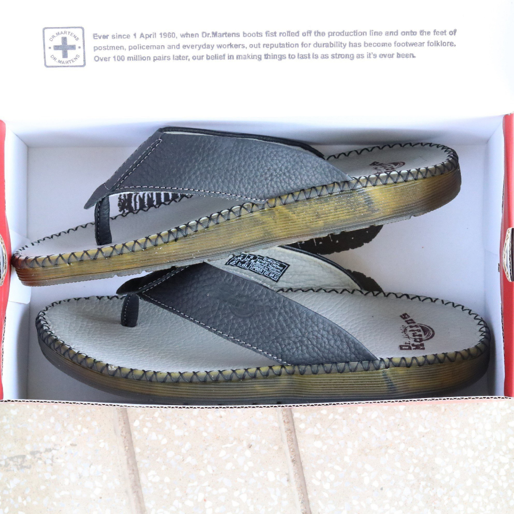 Dép Dr.Martens Quai Chéo Xỏ Ngón Da Bò Nhập Khẩu - HàngCao Cấp 2023 -DR02
