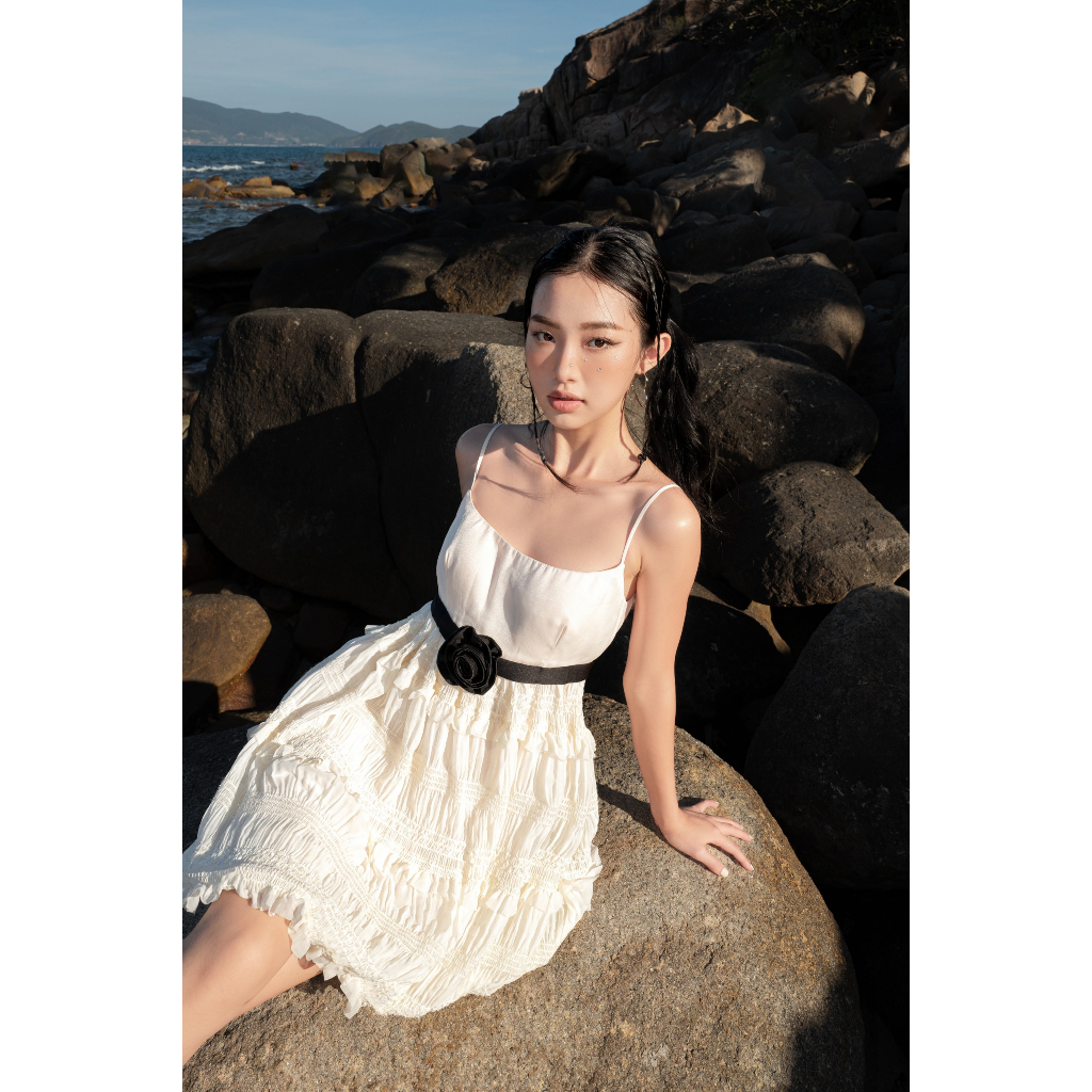 DII COLLECTION - Đầm thiết kế 2 dây ánh nhũ tùng bí cao cấp