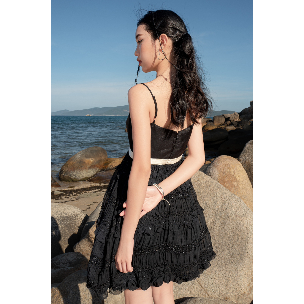 DII COLLECTION - Đầm thiết kế 2 dây ánh nhũ tùng bí cao cấp