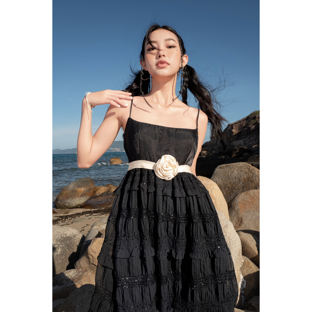 DII COLLECTION - Đầm thiết kế 2 dây ánh nhũ tùng bí cao cấp