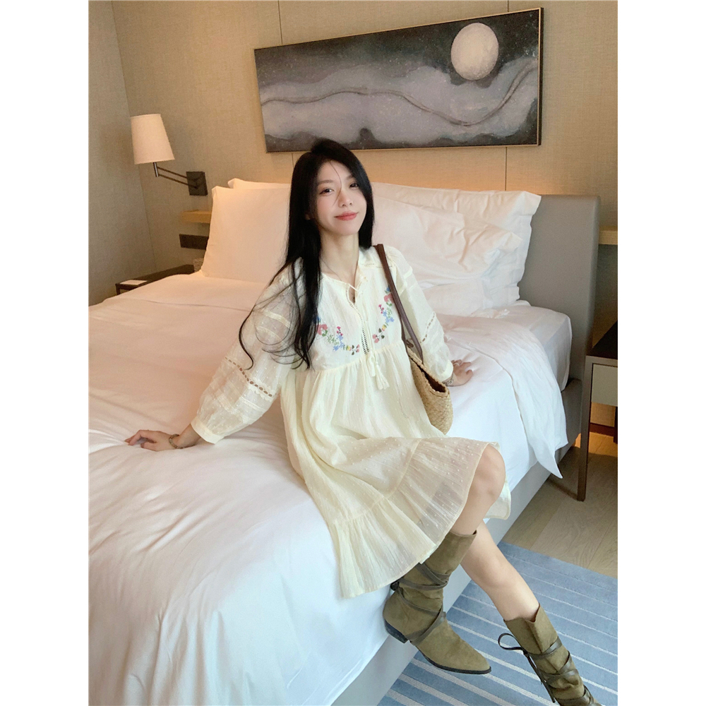 Đầm babydoll nữ màu be tiểu thư