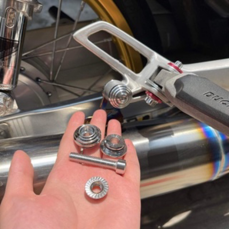 Khâu treo pô Inox 304 lắp cho Dream Wave Fuled… khâu treo pô mẫu V2