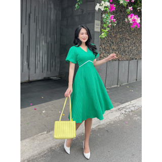 Đầm tiểu thư dáng xoè cổ v eo phối kim tuyến