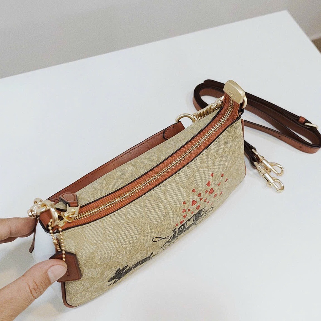 TÚI XÁCH NỮ NEW COACH® DÁNG THUYỀN CHƯA BAO GIỜ HẾT HOT