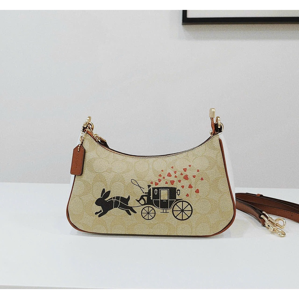 TÚI XÁCH NỮ NEW COACH® DÁNG THUYỀN CHƯA BAO GIỜ HẾT HOT