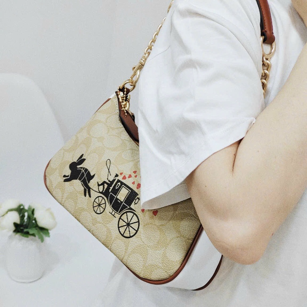 TÚI XÁCH NỮ NEW COACH® DÁNG THUYỀN CHƯA BAO GIỜ HẾT HOT