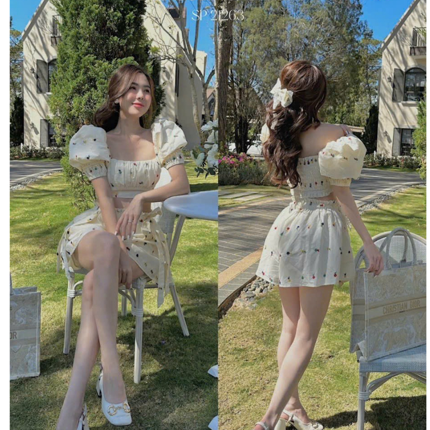 Set Bộ Đồ Nữ,Sét Áo Croptop Thiết Kế Cổ Vuông Tay Bồng Cao Cấp Mix Quần Đùi Hoạ Tiết Hoa Nhẹ nhàng sang Chảnh thời Trang