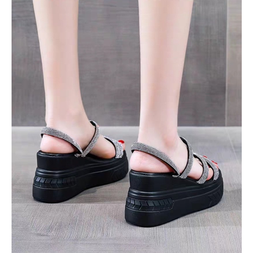DÉP SANDAL XOÀN ĐI ĐƯỢC 2 KIỂU