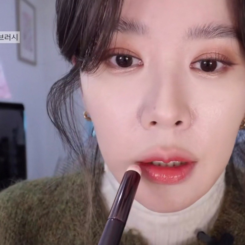 Cọ Môi Đầu Tròn Tán Son Đánh Mắt