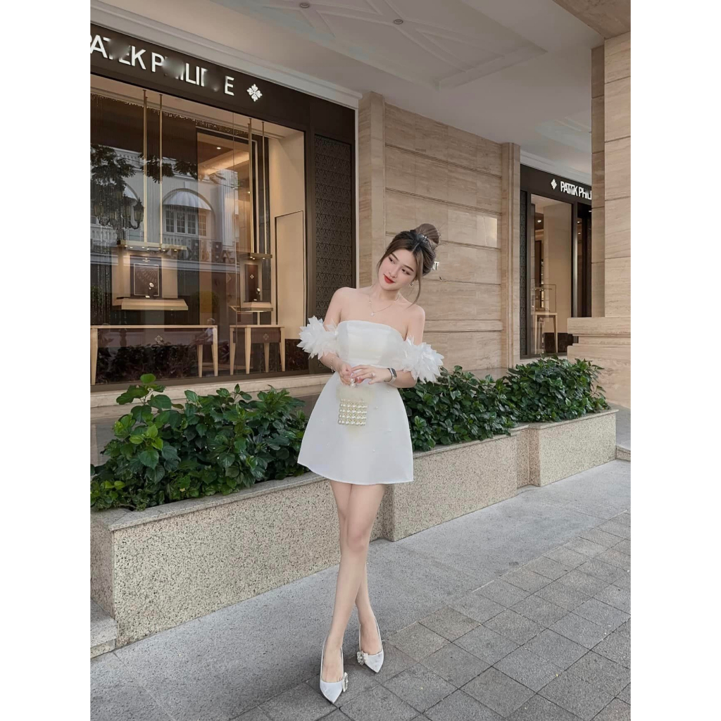 Đầm Trễ Vai Cúp Ngực Phối Lông Đính Ngọc D0754