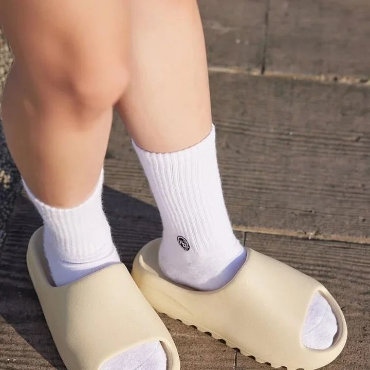 Dép YZ Slide nam nữ 4 màu hot hit 2023, dép YZ, dép chống trơn trượt đi cực êm chân chỉ có tại Sneaker.vx