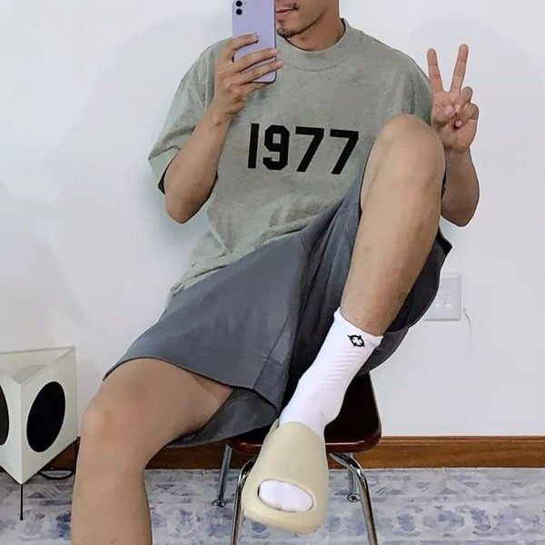 Dép YZ Slide nam nữ 4 màu hot hit 2023, dép YZ, dép chống trơn trượt đi cực êm chân chỉ có tại Sneaker.vx