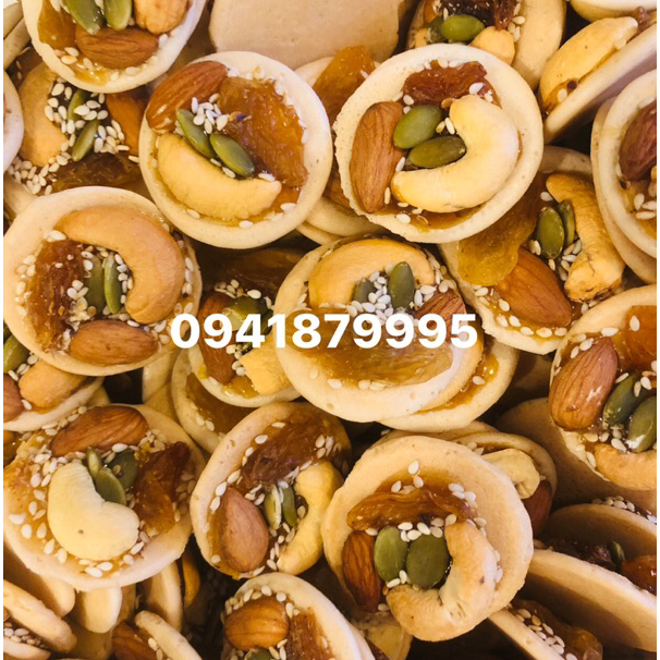 Bánh đồng tiền mix hạt hạnh nhân thơm ngon giàu dinh dưỡng hũ 500g