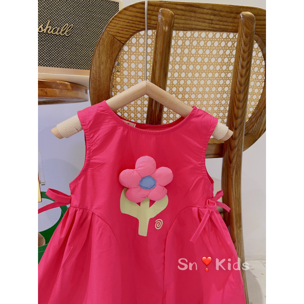 Váy bé gái - Đầm babydoll sát nách gắn hoa nổi siêu xinh cho bé gái