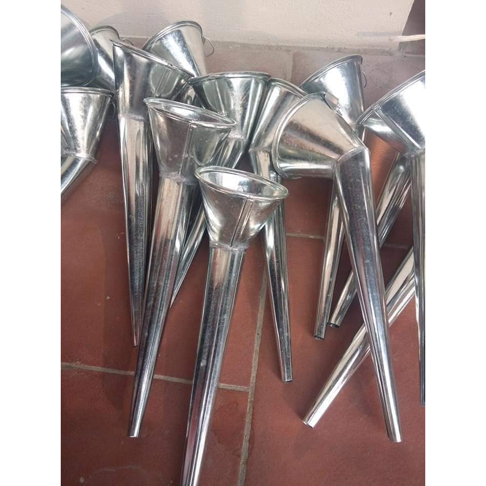 Phễu rót dầu xe máy